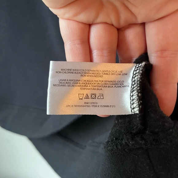 Orvis women’s small black soft cozy sweatshirt - Picture 4 of 5